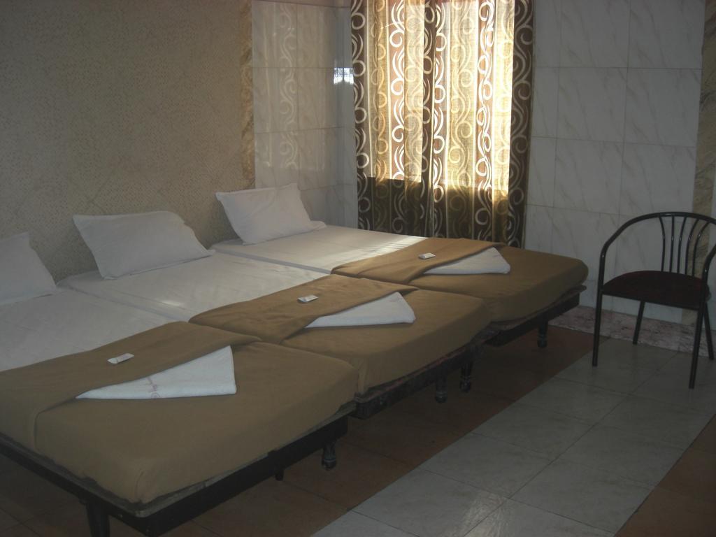 Hotel Haridwar Hajdarabad Zewnętrze zdjęcie
